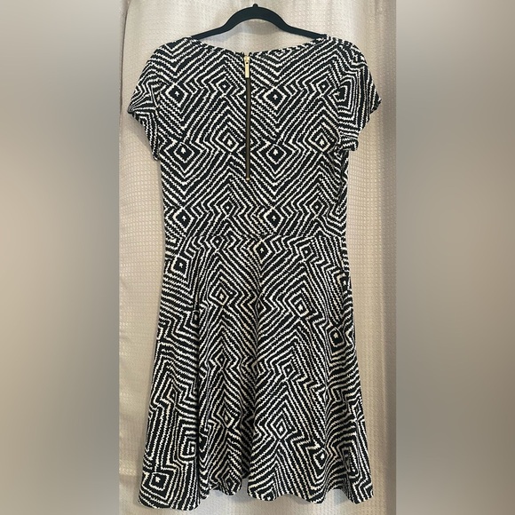 Women’s MICHAEL Michael Kors Black White A Line Swing Dress Size Medium. - Picture 7 of 7